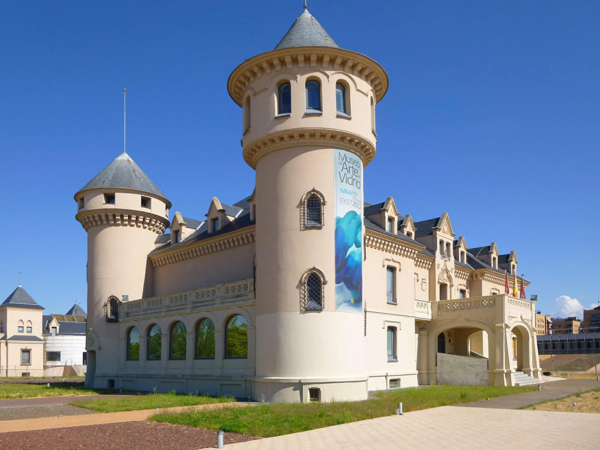 Alcorcón Castillos de Valderas y Museo de Arte de Vidrio de Alcorcón
